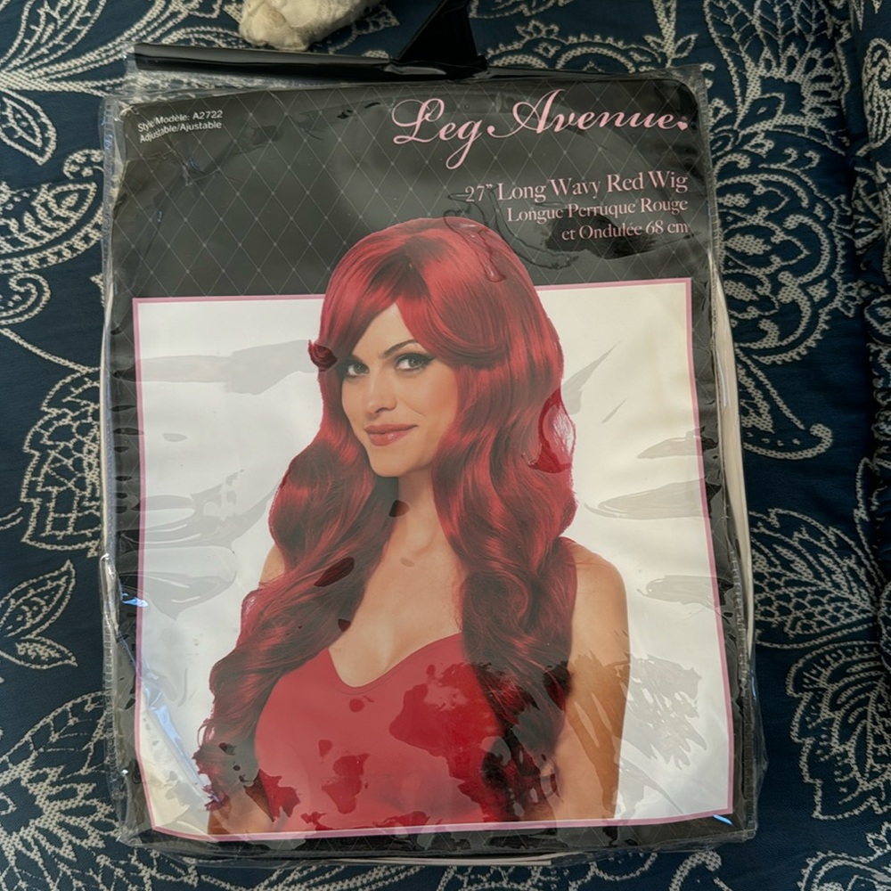 HALLOWEEN BRAND NEW RED LONG HAIR WIG IN PACKAGE